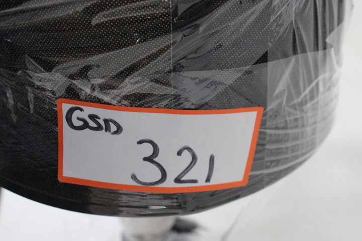 Tafellamp met zilverkleurige voet en zwarte stoffen kap – foto 14 – kavel bij GSD Auctions, Zoeterwoude
