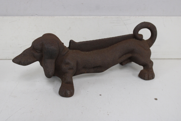 Gietijzeren teckel – foto 6 – kavel bij GSD Auctions, Zoeterwoude