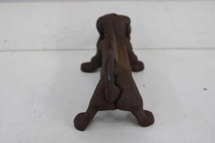 Gietijzeren teckel – foto 8 – kavel bij GSD Auctions, Zoeterwoude