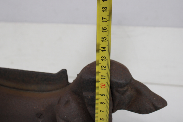 Gietijzeren teckel – foto 12 – kavel bij GSD Auctions, Zoeterwoude
