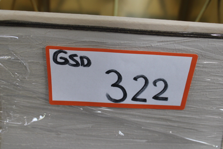 Klassieke tafellamp met stoffen kap – foto 17 – kavel bij GSD Auctions, Zoeterwoude