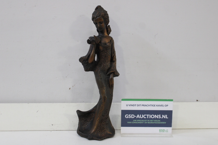 Bronzen beeld van vrouw in lange jurk – foto 2 – kavel bij GSD Auctions, Zoeterwoude