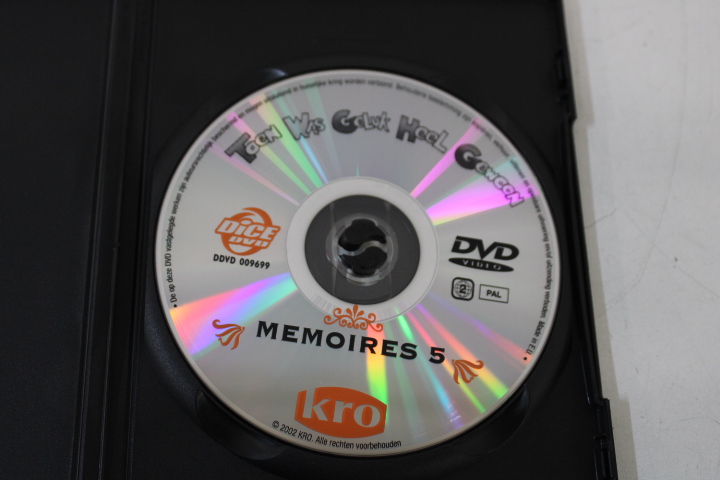 Memories 1-5 DVD boxset van Toen Was Geluk Heel Gewoon – foto 19 – kavel bij GSD Auctions, Zoeterwoude