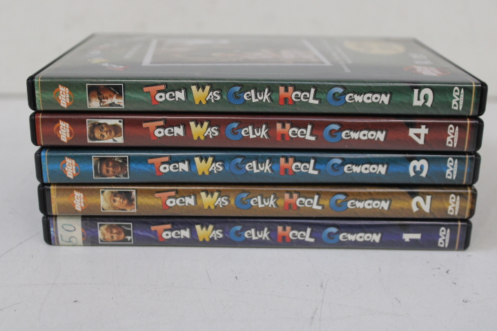 Memories 1-5 DVD boxset van Toen Was Geluk Heel Gewoon – foto 20 – kavel bij GSD Auctions, Zoeterwoude
