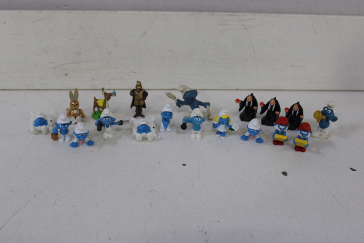 Verzameling Smurfen figuren – foto 3 – kavel bij GSD Auctions, Zoeterwoude