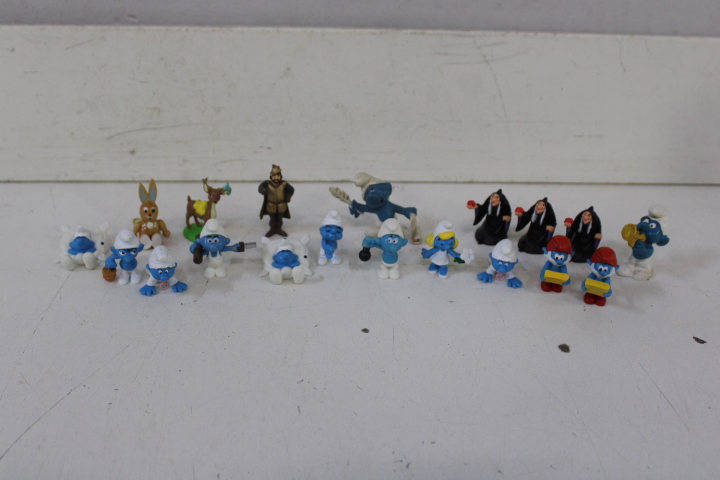 Verzameling Smurfen figuren – foto 4 – kavel bij GSD Auctions, Zoeterwoude