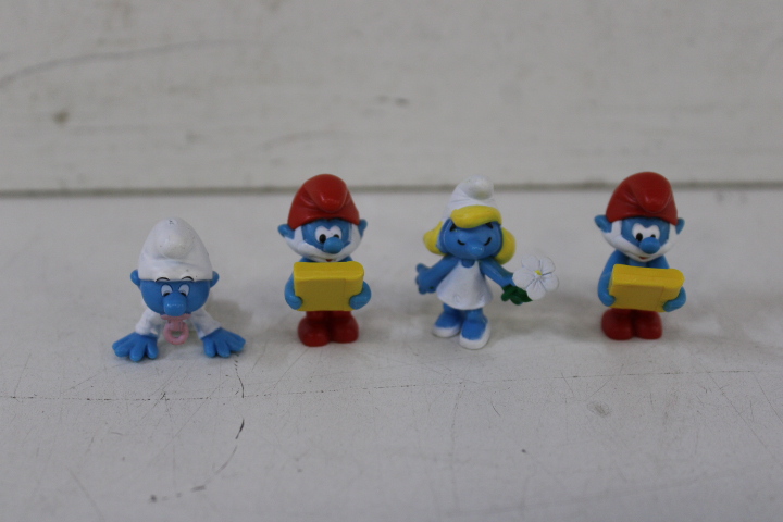 Verzameling Smurfen figuren – foto 13 – kavel bij GSD Auctions, Zoeterwoude
