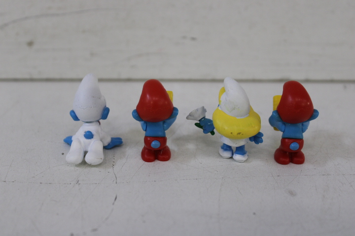 Verzameling Smurfen figuren – foto 14 – kavel bij GSD Auctions, Zoeterwoude