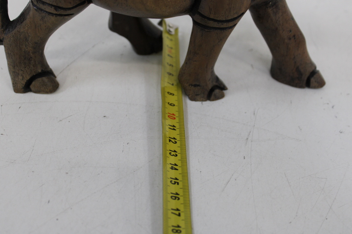 Houten dierenbeeldjes set – foto 17 – kavel bij GSD Auctions, Zoeterwoude