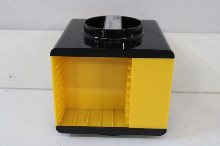 cassette bandjes houder – foto 6 – kavel bij GSD Auctions, Zoeterwoude