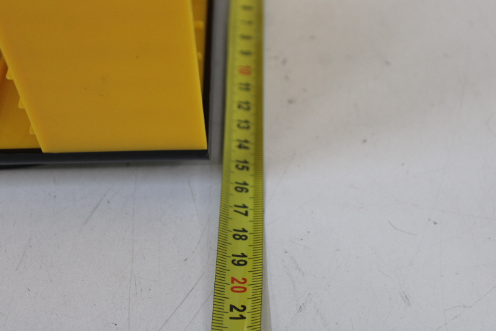 cassette bandjes houder – foto 11 – kavel bij GSD Auctions, Zoeterwoude