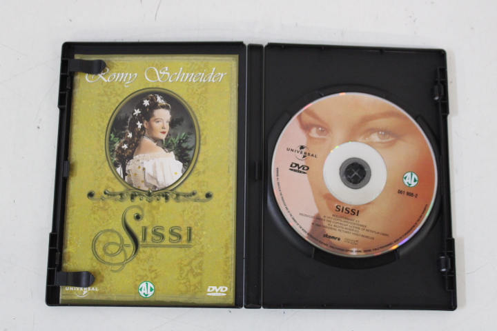DVD Box De Sissi Trilogie Romy Schneider – foto 12 – kavel bij GSD Auctions, Zoeterwoude
