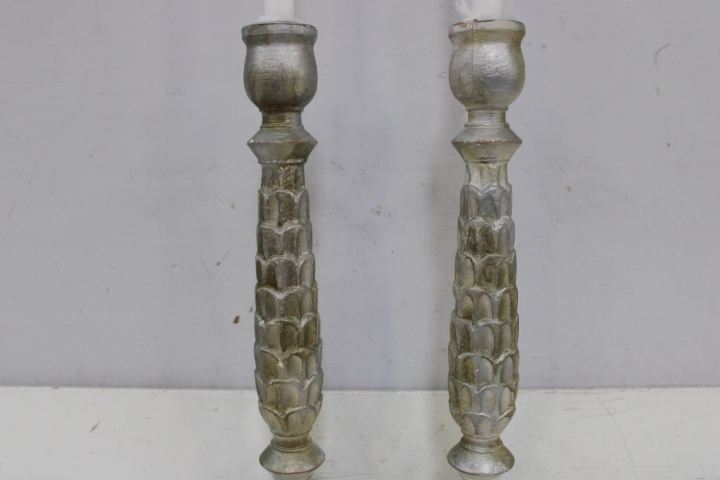 Set kandelaars met witte kaarsen – foto 7 – kavel bij GSD Auctions, Zoeterwoude