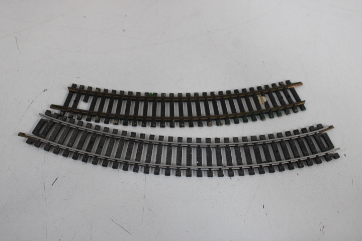 Modelspoorbouw set met treinen en rails – foto 3 – kavel bij GSD Auctions, Zoeterwoude