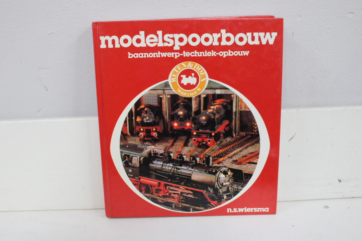 Modelspoorbouw set met treinen en rails – foto 4 – kavel bij GSD Auctions, Zoeterwoude
