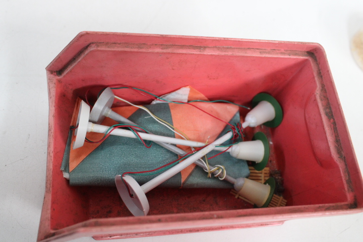 Modelspoorbouw set met treinen en rails – foto 9 – kavel bij GSD Auctions, Zoeterwoude