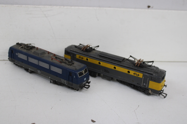 Modelspoorbouw set met treinen en rails – foto 18 – kavel bij GSD Auctions, Zoeterwoude