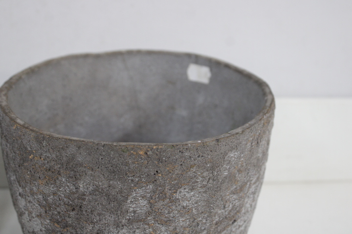 Set van 2 plantenpotten – foto 9 – kavel bij GSD Auctions, Zoeterwoude