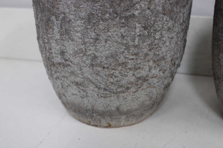 Set van 2 plantenpotten – foto 11 – kavel bij GSD Auctions, Zoeterwoude