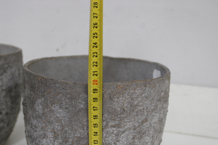 Set van 2 plantenpotten – foto 16 – kavel bij GSD Auctions, Zoeterwoude