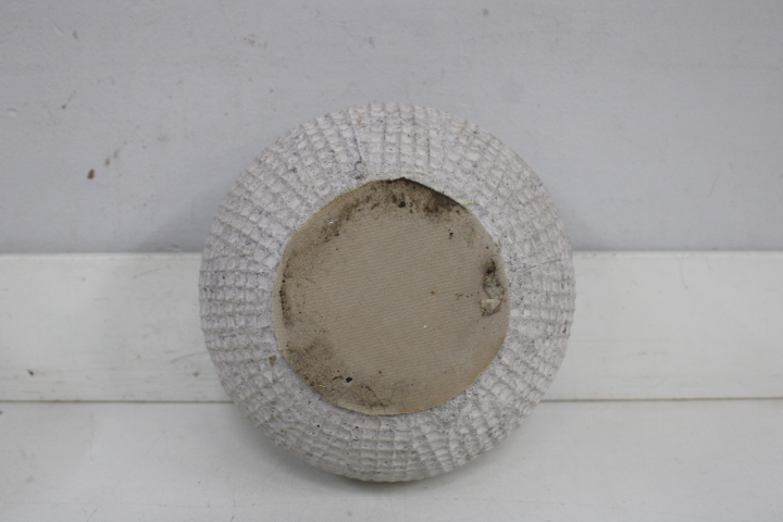Set van vier decoratieve plantenpotten van keramiek en kunststof – foto 7 – kavel bij GSD Auctions, Zoeterwoude