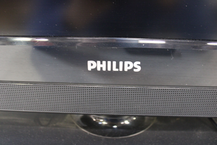 Philips televisie met afstandsbediening – foto 8 – kavel bij GSD Auctions, Zoeterwoude