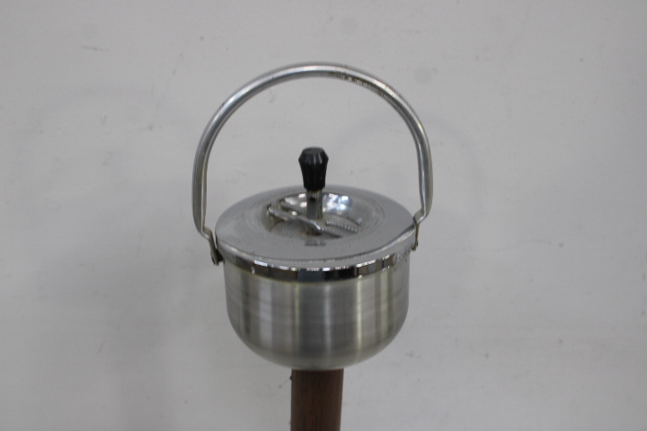 Asbak staand met metalen bekken – foto 6 – kavel bij GSD Auctions, Zoeterwoude