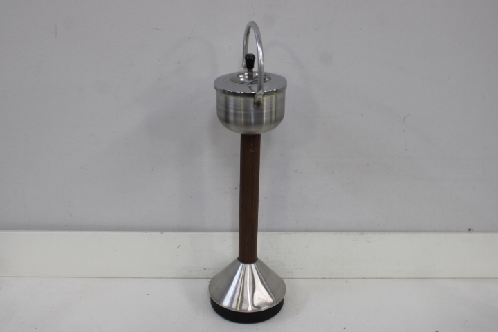 Asbak staand met metalen bekken – foto 9 – kavel bij GSD Auctions, Zoeterwoude