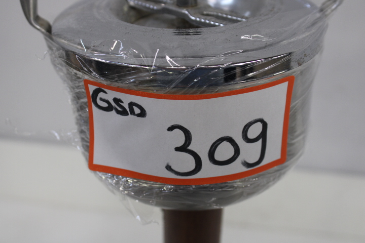 Asbak staand met metalen bekken – foto 14 – kavel bij GSD Auctions, Zoeterwoude