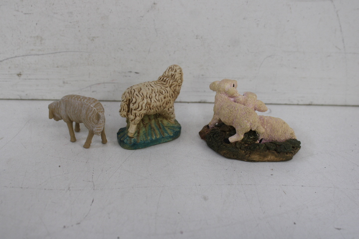 Keramische kerststalfiguren met Bijbelse dieren en mensen – foto 10 – kavel bij GSD Auctions, Zoeterwoude