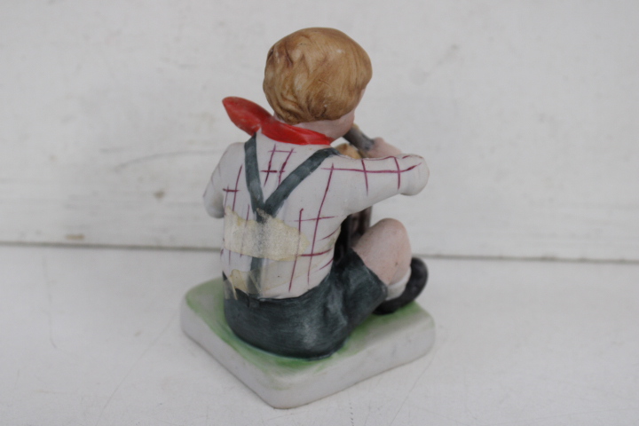 Diverse porseleinen figuren en vaasjes – foto 17 – kavel bij GSD Auctions, Zoeterwoude