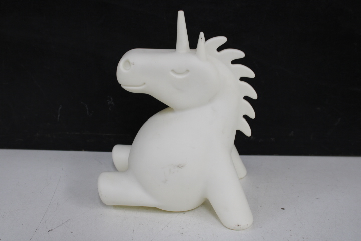Witte eenhoorn beeld – foto 5 – kavel bij GSD Auctions, Zoeterwoude