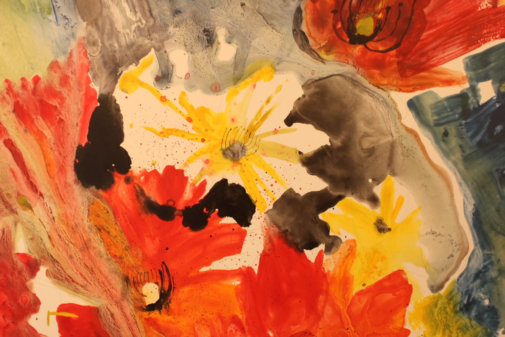 Abstract schilderij met bloemen in wit houten lijst – foto 6 – kavel bij GSD Auctions, Zoeterwoude