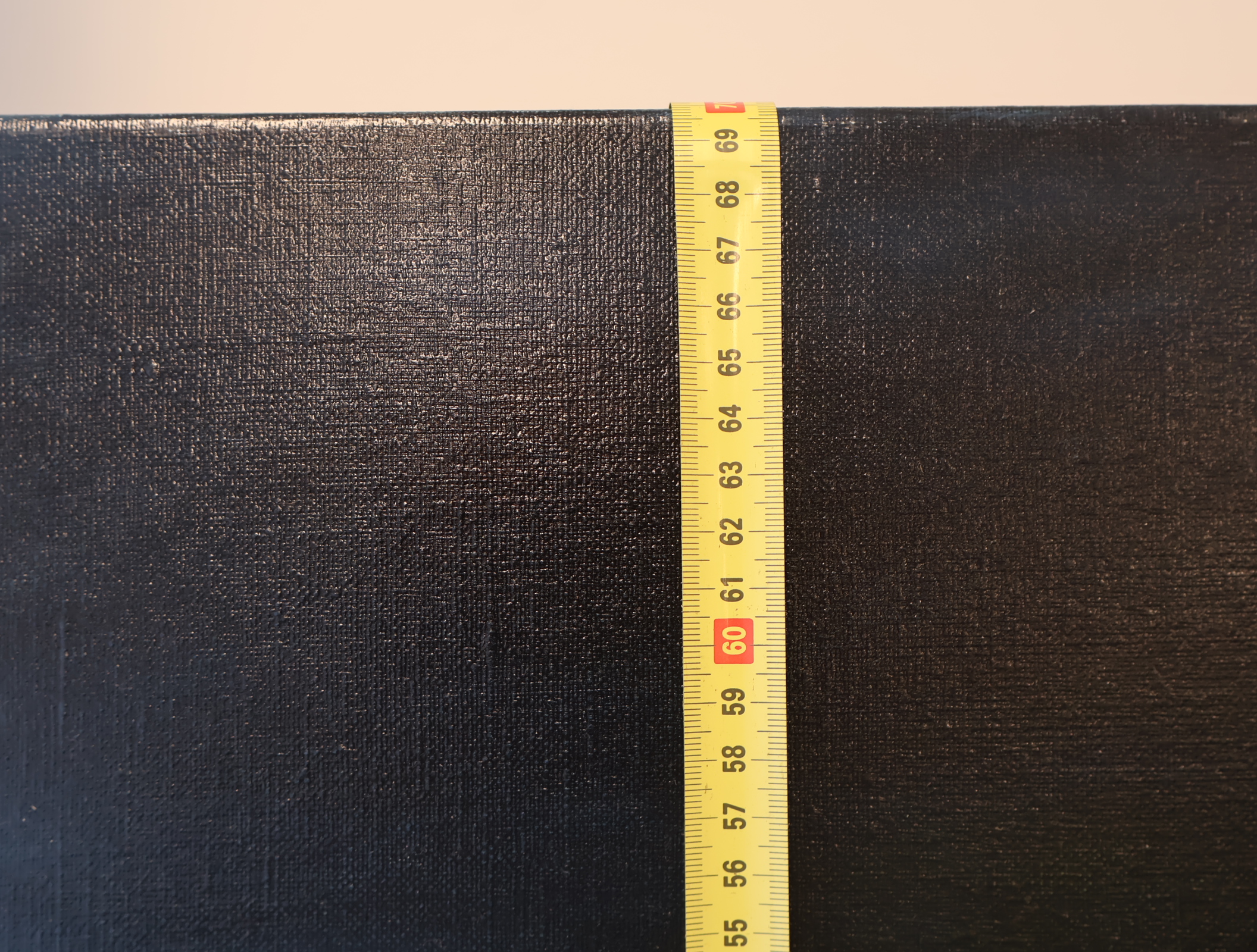 Schilderij met theekopjes op dienblad – foto 7 – kavel bij GSD Auctions, Zoeterwoude