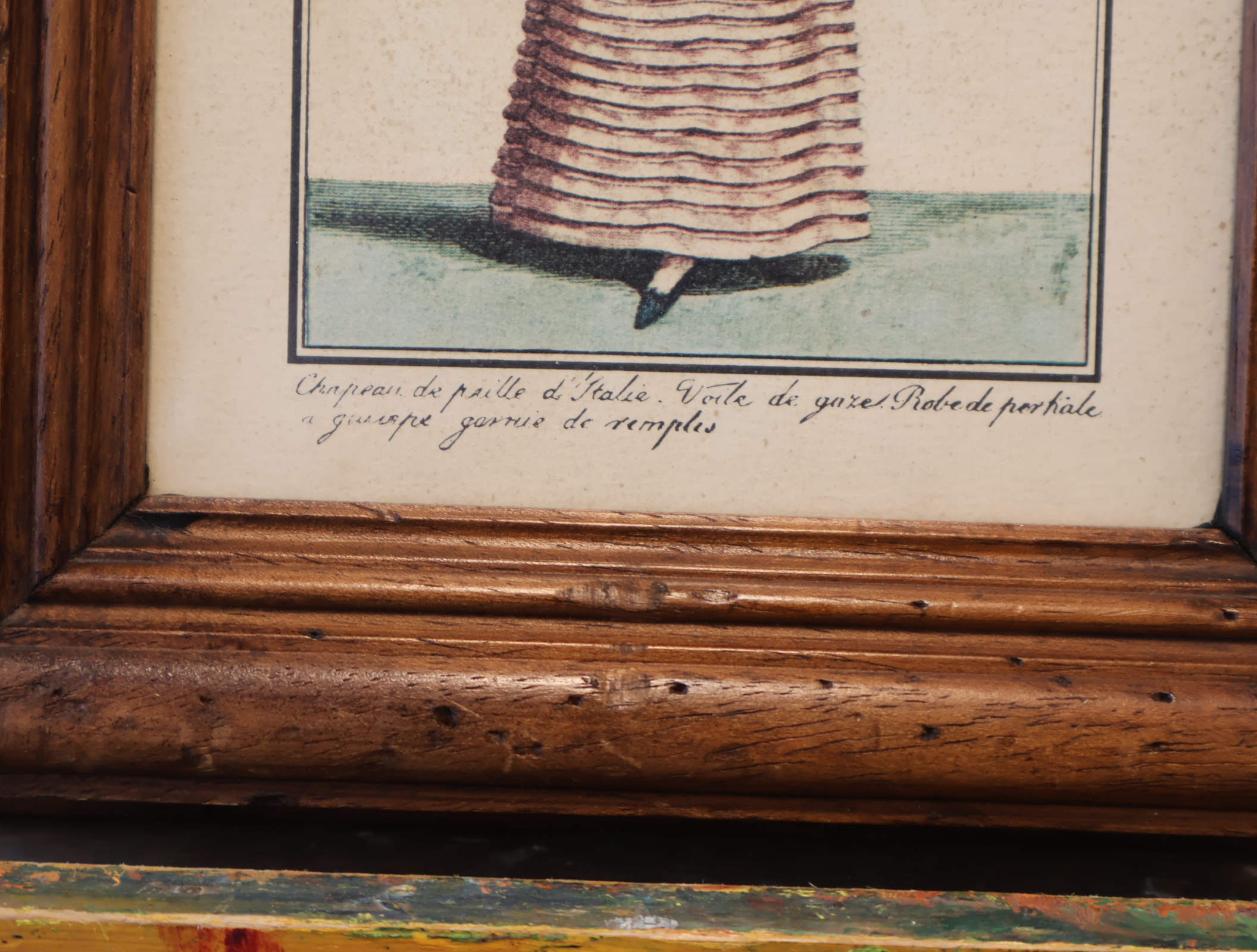 Ingelijste modeprent "Costume Parisien" – foto 2 – kavel bij GSD Auctions, Zoeterwoude