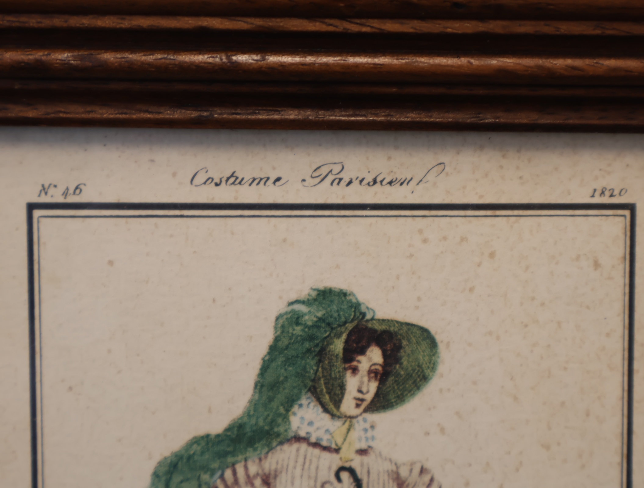 Ingelijste modeprent "Costume Parisien" – foto 3 – kavel bij GSD Auctions, Zoeterwoude