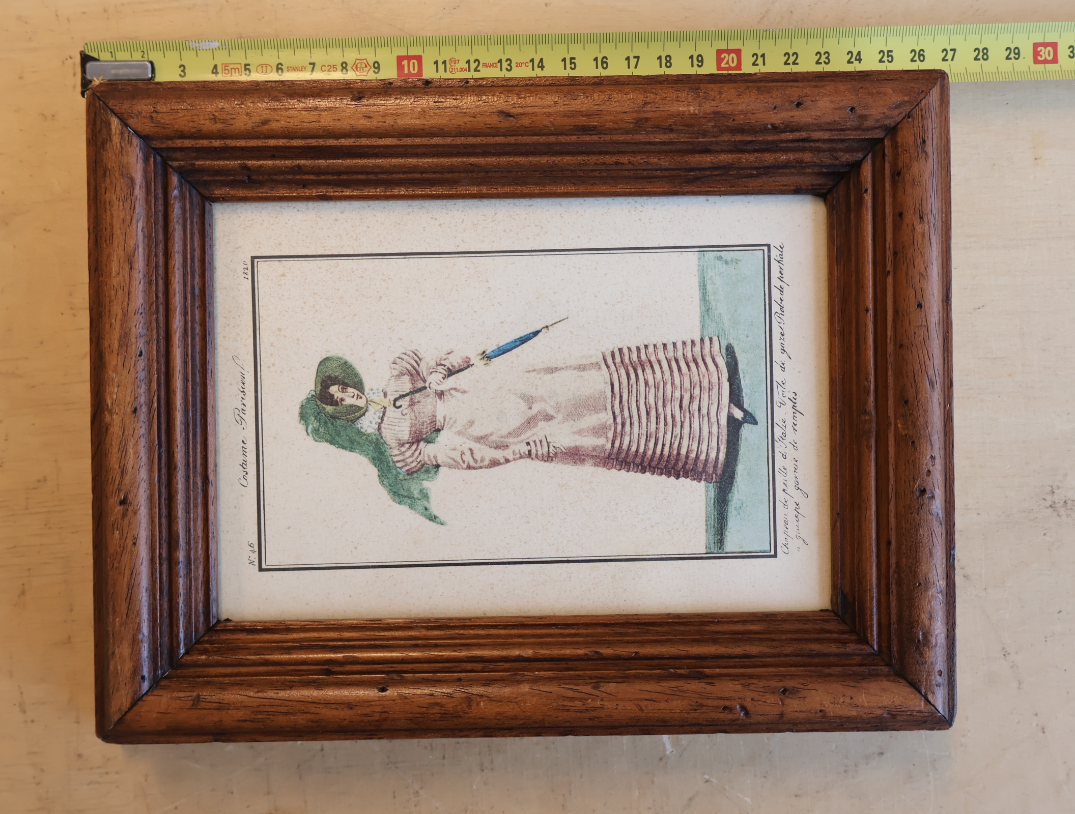 Ingelijste modeprent "Costume Parisien" – foto 6 – kavel bij GSD Auctions, Zoeterwoude