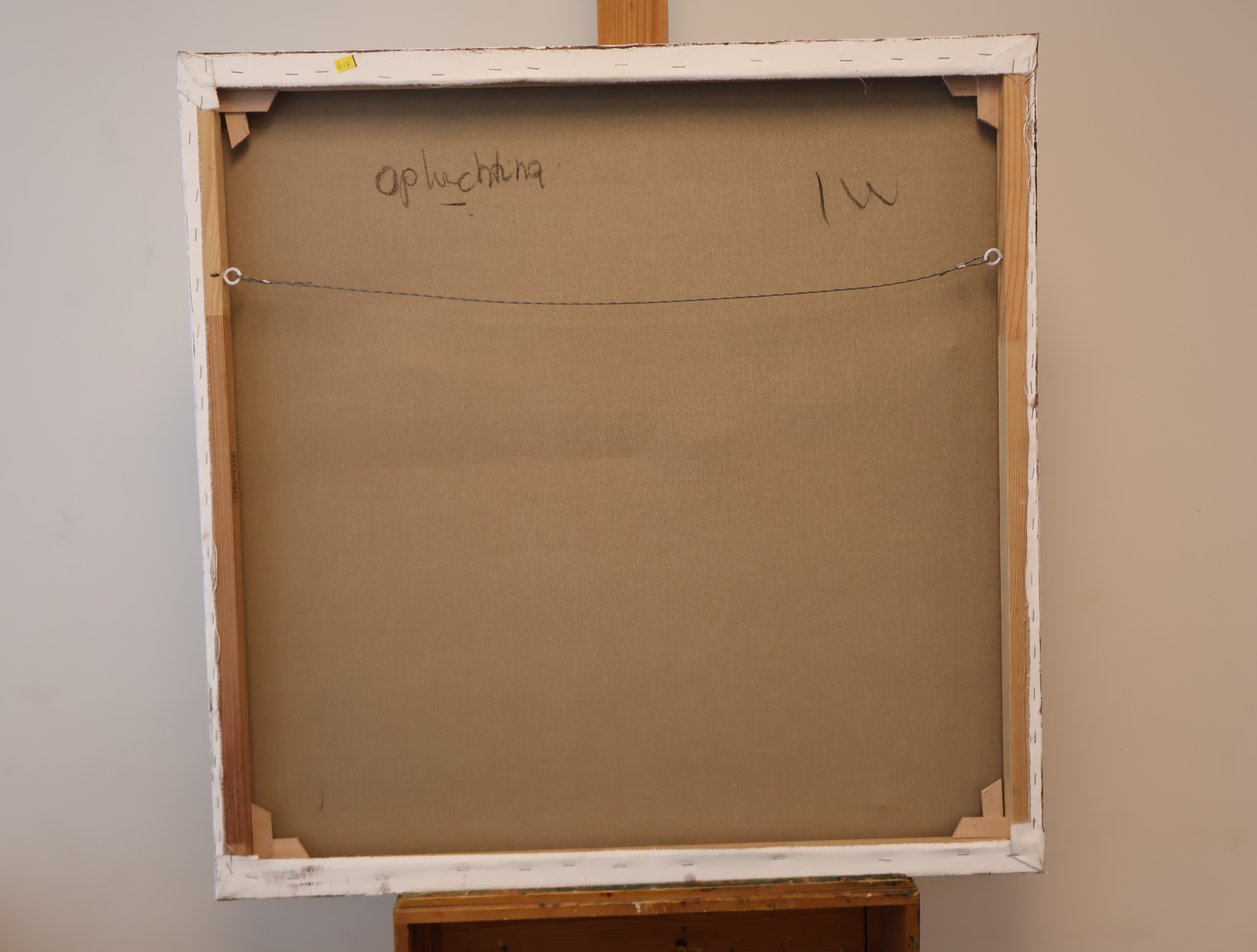 Vierkant canvas met gekraste bloemen in verf – foto 4 – kavel bij GSD Auctions, Zoeterwoude