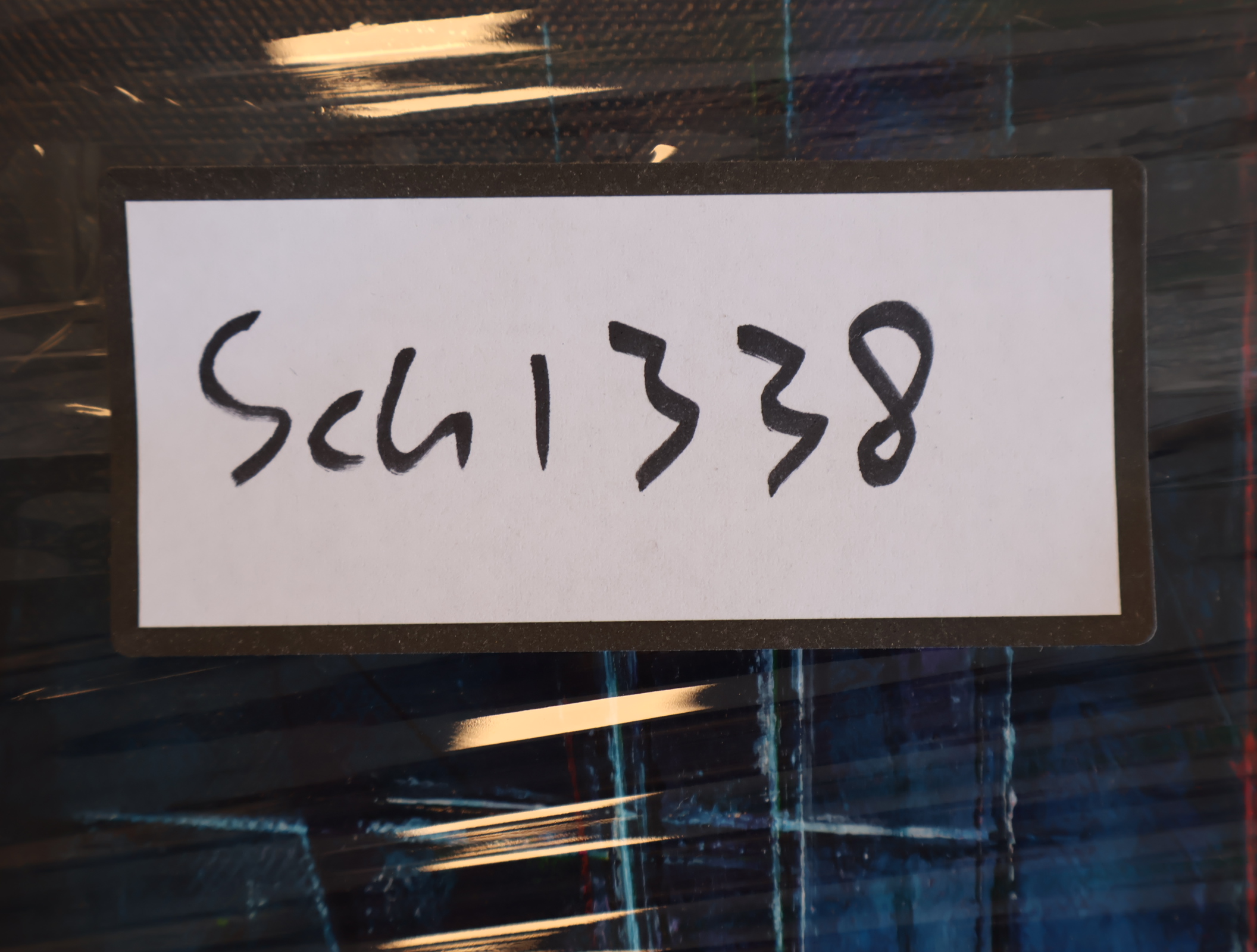 Abstract schilderij in houten lijst – foto 8 – kavel bij GSD Auctions, Zoeterwoude