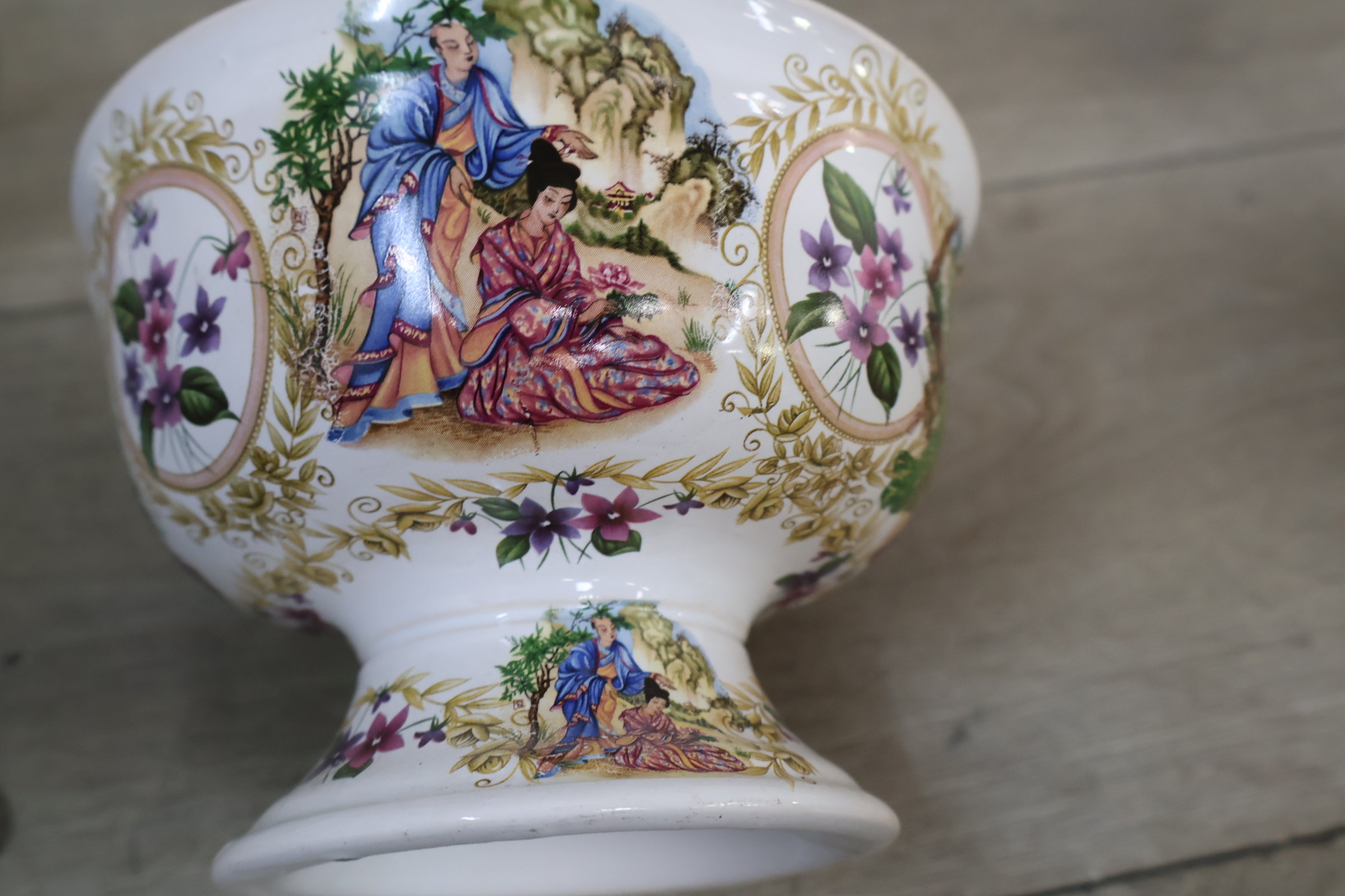 Porseleinen doosjes met decoratieve deksels – foto 3 – kavel bij GSD Auctions, Zoeterwoude