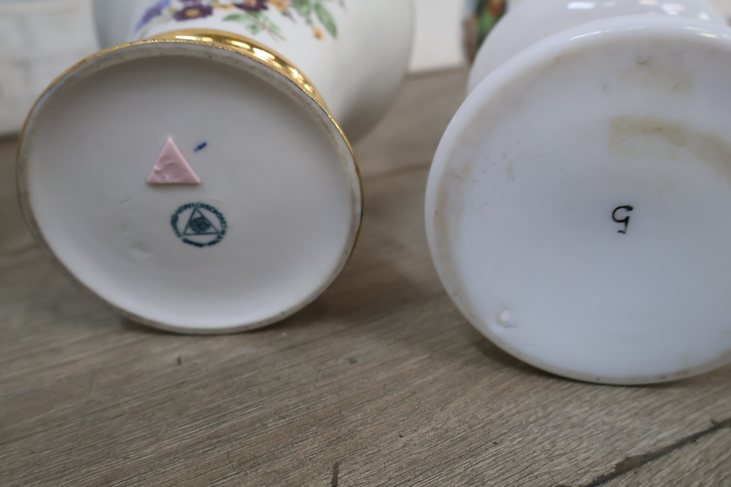 Porseleinen doosjes met decoratieve deksels – foto 6 – kavel bij GSD Auctions, Zoeterwoude