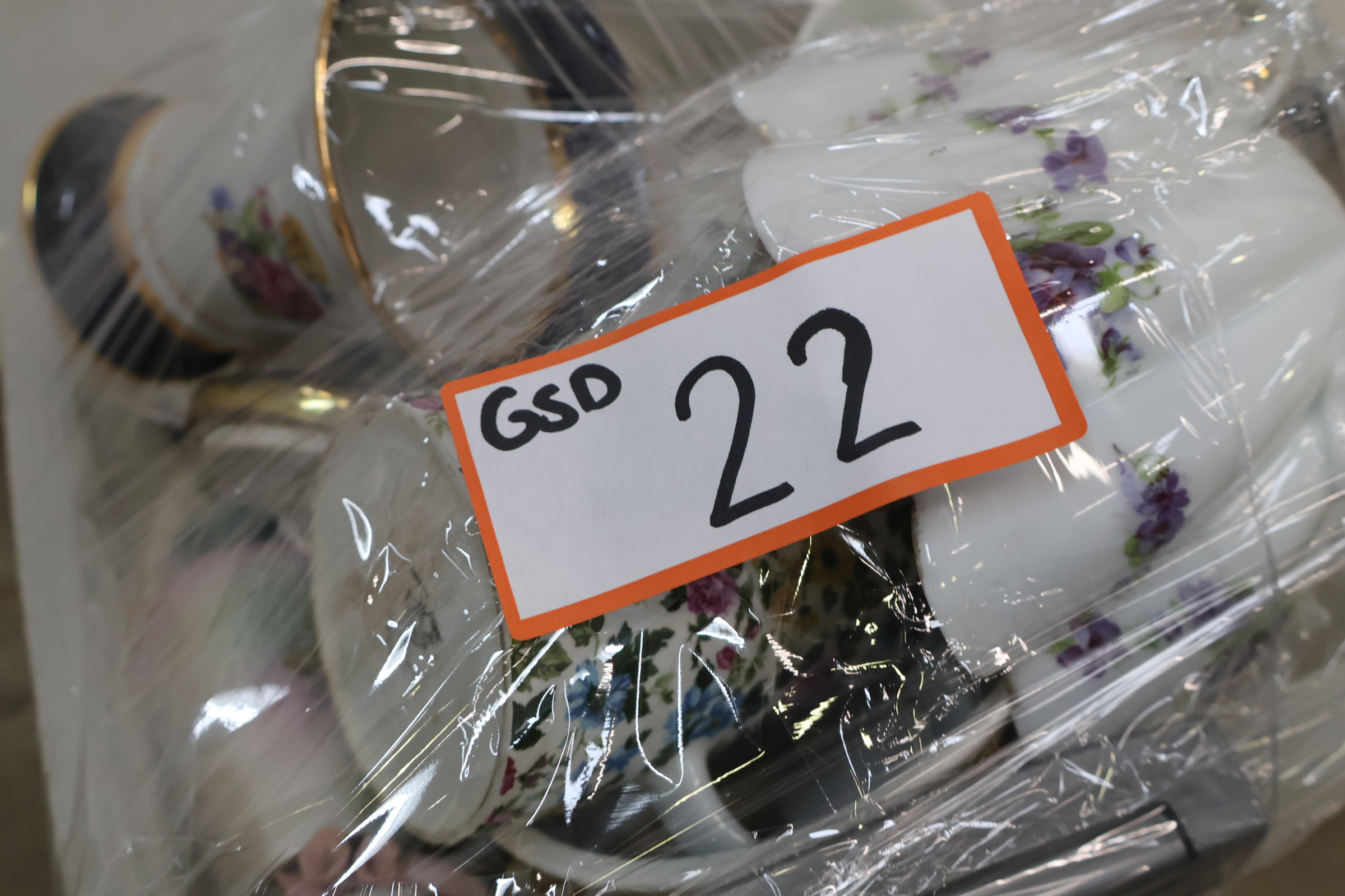Porseleinen doosjes met decoratieve deksels – foto 14 – kavel bij GSD Auctions, Zoeterwoude