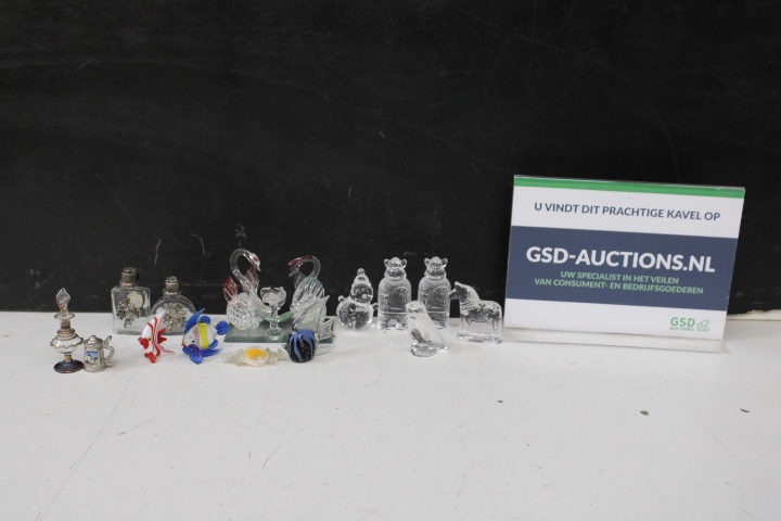 Diverse glas-en metalen miniaturen – foto 2 – kavel bij GSD Auctions, Zoeterwoude