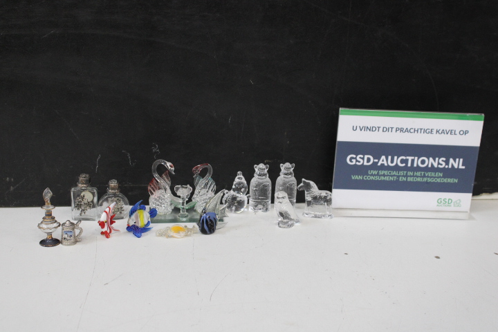 Diverse glas-en metalen miniaturen – foto 3 – kavel bij GSD Auctions, Zoeterwoude