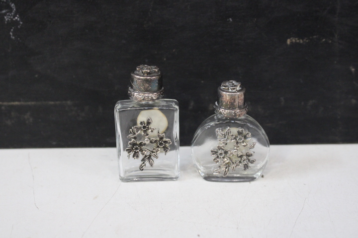 Diverse glas-en metalen miniaturen – foto 8 – kavel bij GSD Auctions, Zoeterwoude