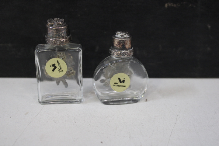 Diverse glas-en metalen miniaturen – foto 9 – kavel bij GSD Auctions, Zoeterwoude