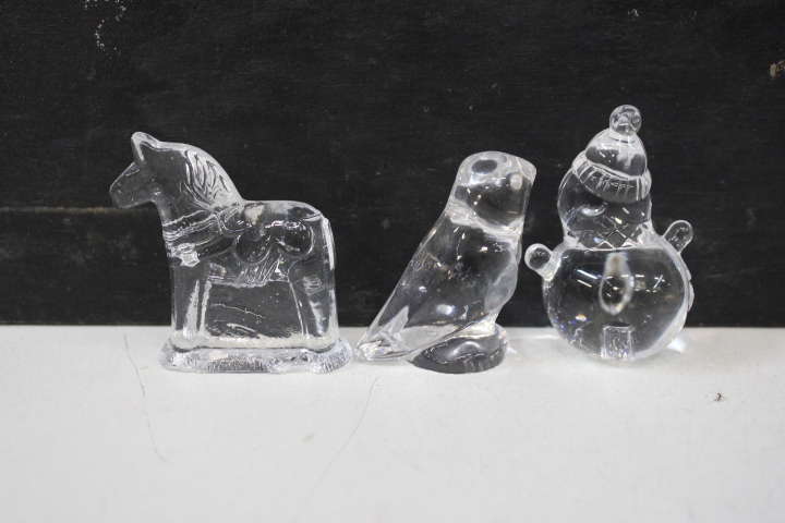 Diverse glas-en metalen miniaturen – foto 12 – kavel bij GSD Auctions, Zoeterwoude