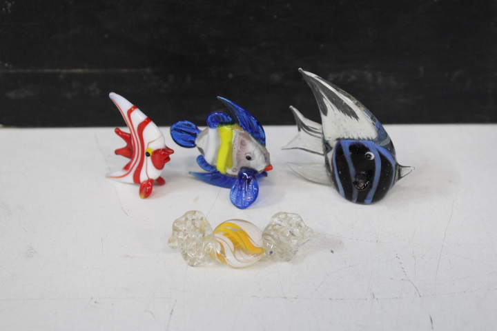 Diverse glas-en metalen miniaturen – foto 20 – kavel bij GSD Auctions, Zoeterwoude