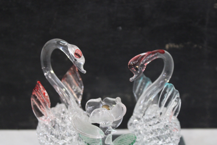 Diverse glas-en metalen miniaturen – foto 23 – kavel bij GSD Auctions, Zoeterwoude