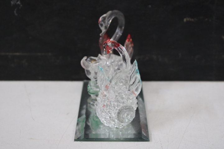 Diverse glas-en metalen miniaturen – foto 24 – kavel bij GSD Auctions, Zoeterwoude